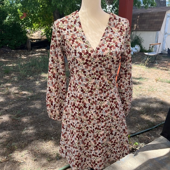 Volcom Floral Print Wrap Dress - Picture 16 of 16